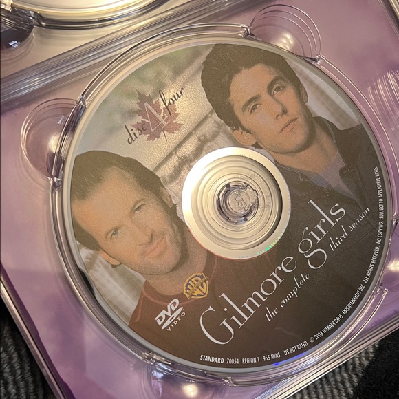 Gilmore Girls Complete Third Season DVD - Picture 8 of 11